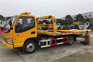 杏花岭区哪里有拖车服务